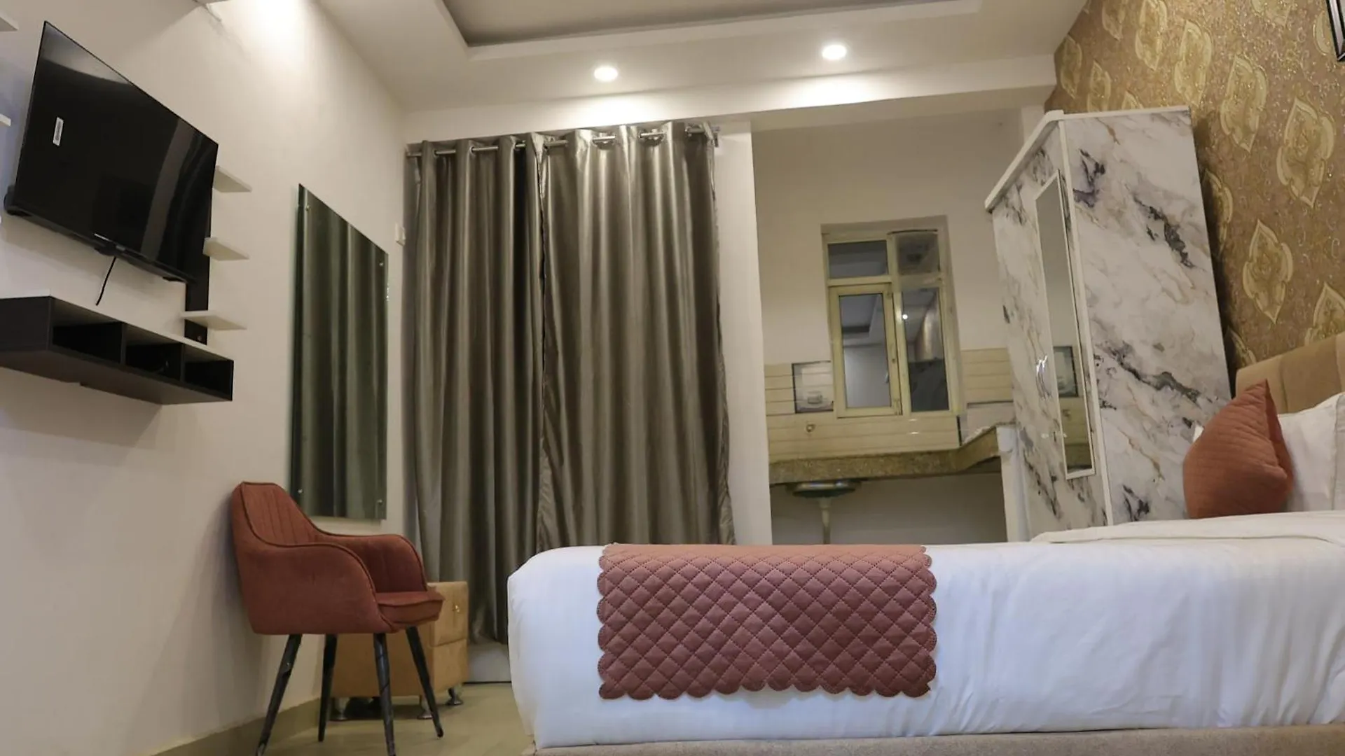 The Sandalwood By La Carnation I Faridabad-Gurgaon Road India