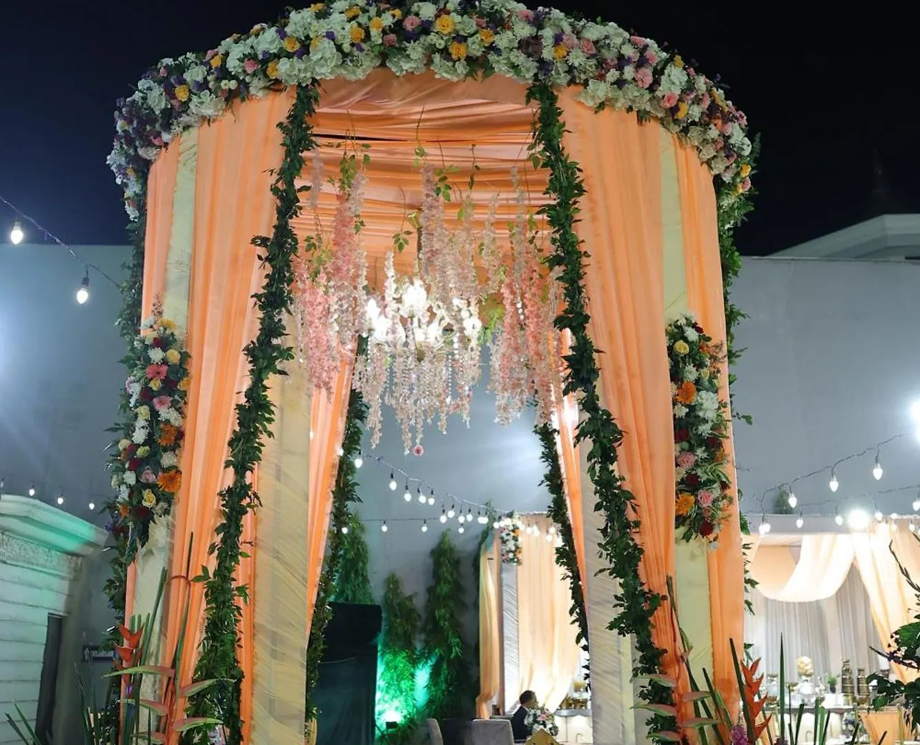 The Sandalwood By La Carnation I Faridabad-Gurgaon Road Hotel