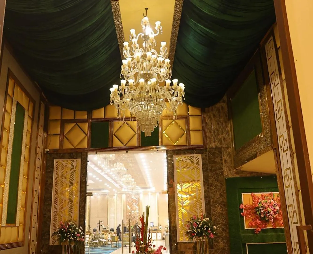 The Sandalwood By La Carnation I Faridabad-Gurgaon Road India