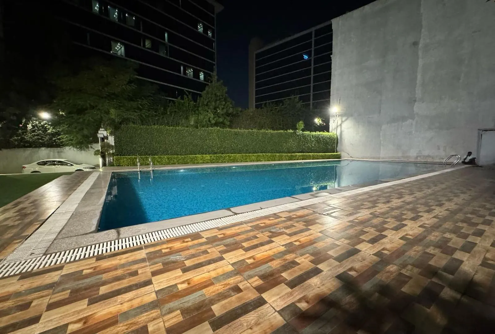 The Sandalwood By La Carnation I Faridabad-Gurgaon Road Hotel